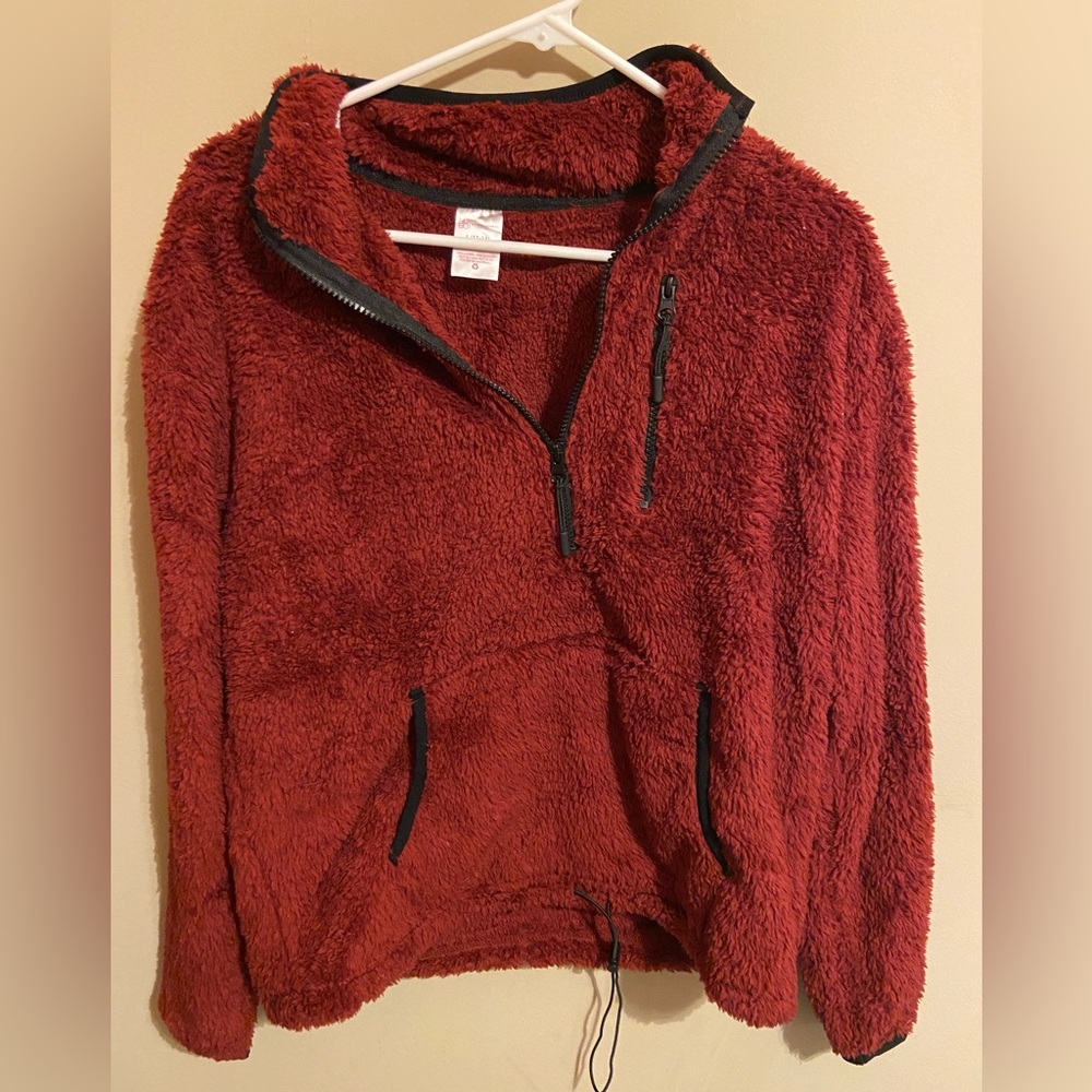 No Boundaries plush pullover
